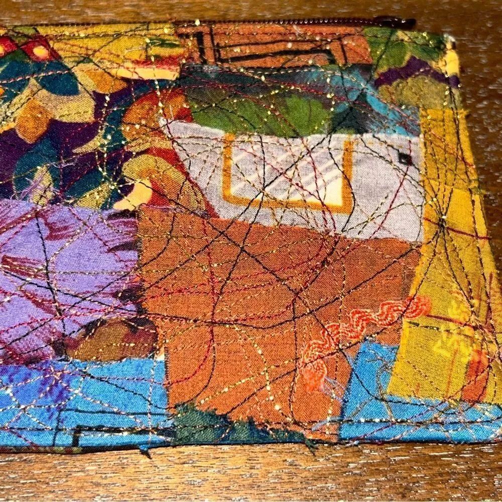 La Due Patchwork Zipper Closure Bag - Picture 7 of 8